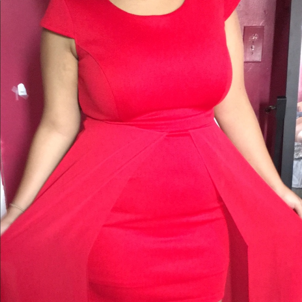 Red bodycon dress